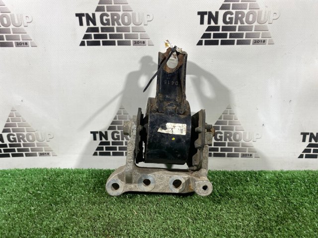 Права опора двигуна Додж Caliber SXT