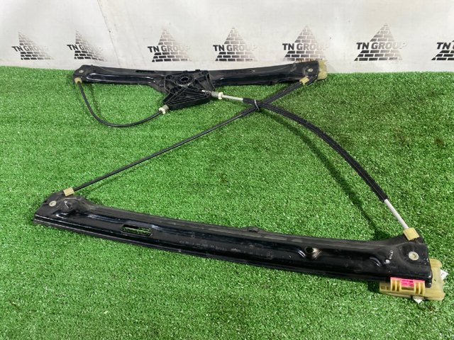 Склопідйомник передньої правої двері 51337286484 BMW