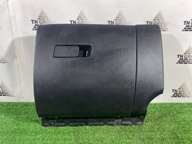 Кришка речового ящика 5UT24DX9AA CHRYSLER