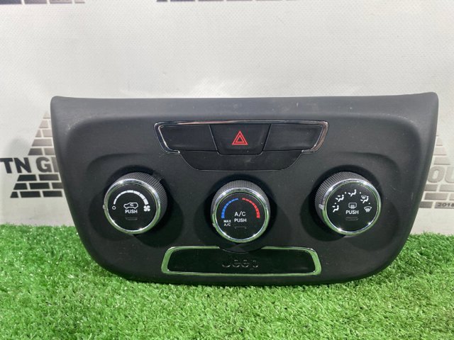 Блок управління кондиціонером 5VA27DX9AE CHRYSLER