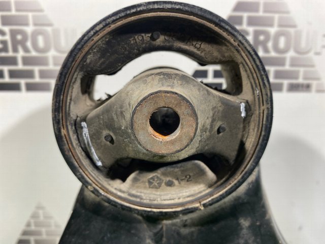 Задня подушка двигуна 68195039AB CHRYSLER