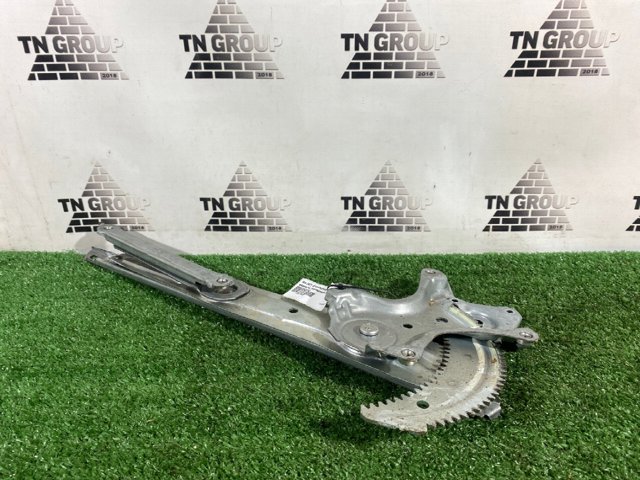 Склопідйомник з електродвигуном 6980202310 TOYOTA
