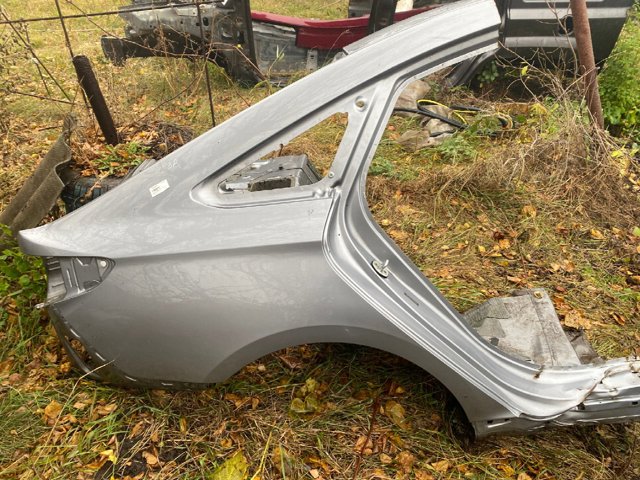 Крило заднє праве 71504C2C00 HYUNDAI