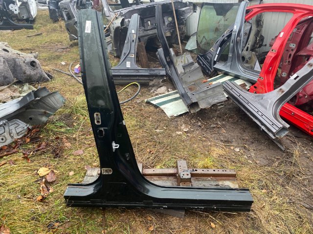 Отвір передніх правих дверей 760324BA0A NISSAN
