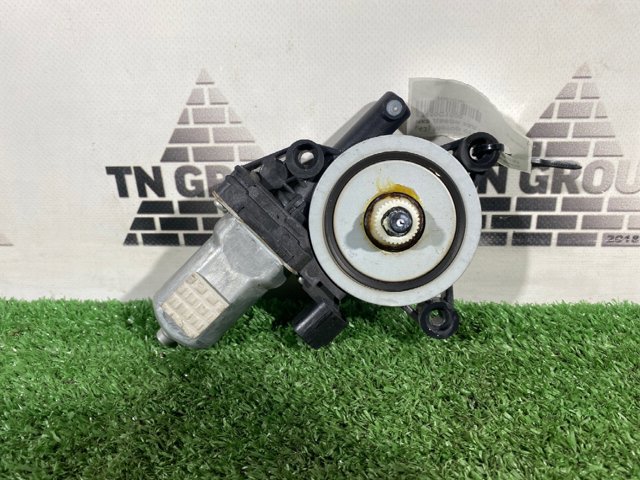 Привід ліфта передній 82450C1000 HYUNDAI
