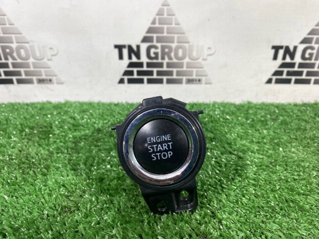 Кнопка запуску двигуна 896110R022 TOYOTA