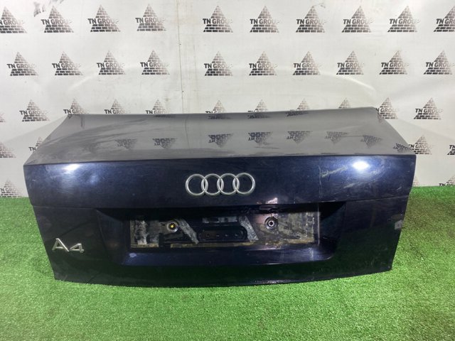 Кришка багажника кузова 8E5827023D VAG
