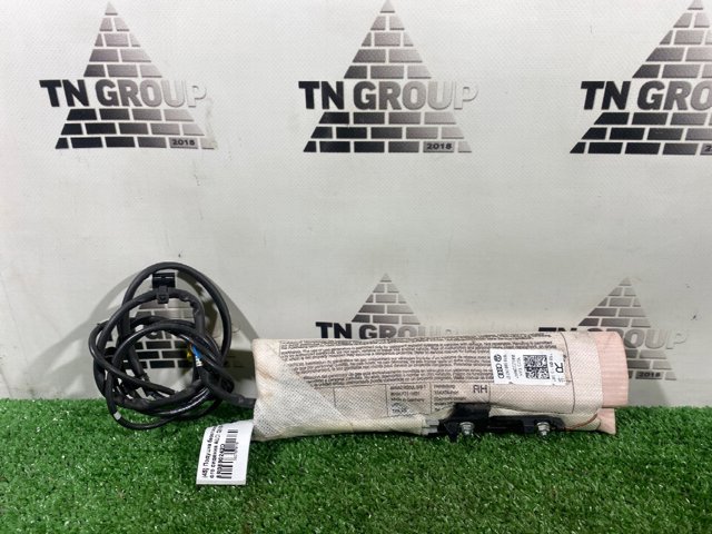 Подушка безпеки AIRBAG спинки сидіння, правого 8R0880242D VAG