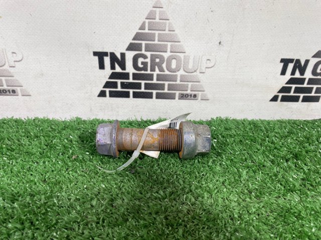 Болт кріплення амортизатора 9010517013 TOYOTA