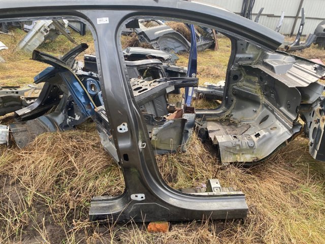 Стійка центральна, права FT4Z5824300A FORD