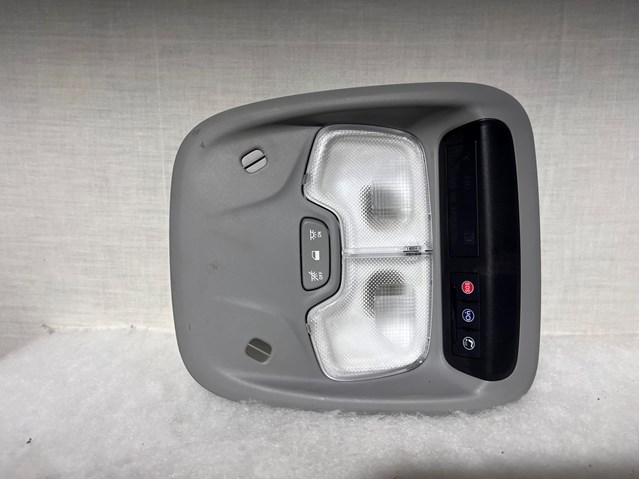 Плафони внутрішнього освітлення 42583463 GM