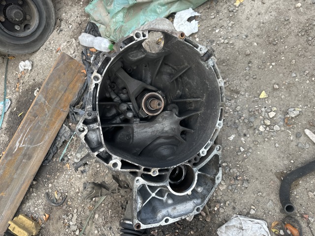 Коробка механіка в зборі 32010EQ06C NISSAN