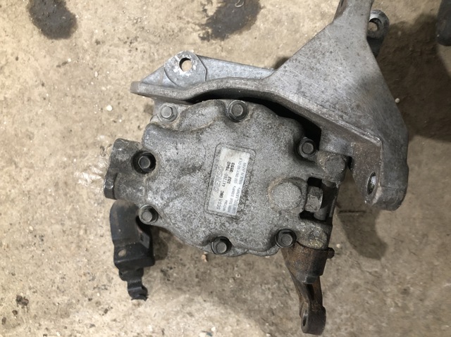 Компресор холодоагенту 4472607940 DENSO