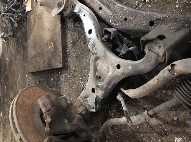 Цапфа поворотна права 517162B050 HYUNDAI