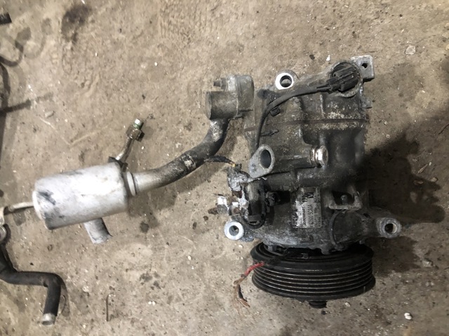 Насос кондиціонера 926005CA0A NISSAN