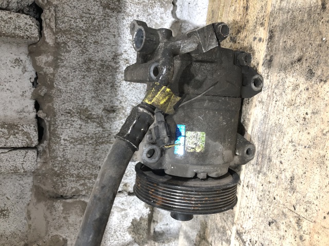 Компресор кліматичної установки 92600EB01A NISSAN