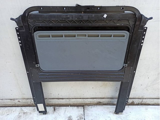 Деталі люків облицювання кузова 7L0877049 VAG