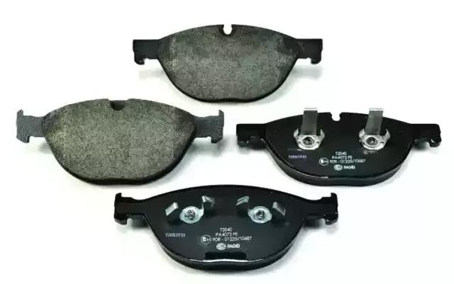 Колодки гальмівні передні, дискові 8DB355015701 HELLA