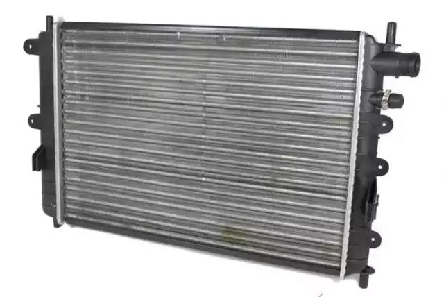 Радіатор системи охолодження двигуна D7G001TT THERMOTEC