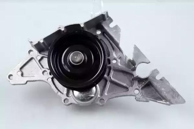 Насос охолоджуючої рідини P560 HEPU