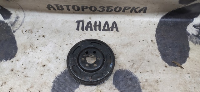 Шків колінчастого вала 06F105243J VAG