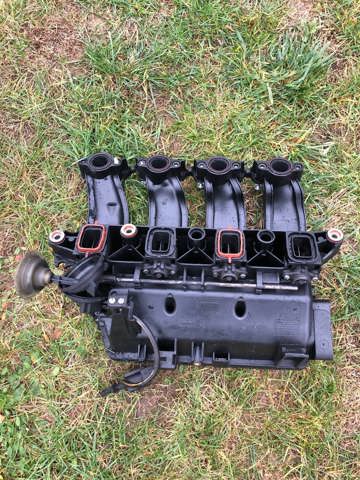 Колектор впускний 11617795393 BMW