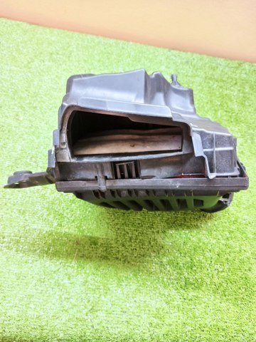 Корпус повітряного фільтра 13718513916 BMW