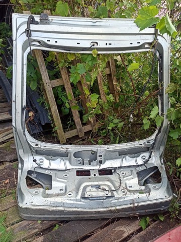 П'яті двері 1469937 FORD