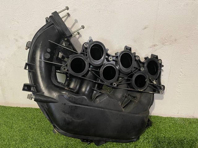 Колектор впускний верхній 1719031100 TOYOTA