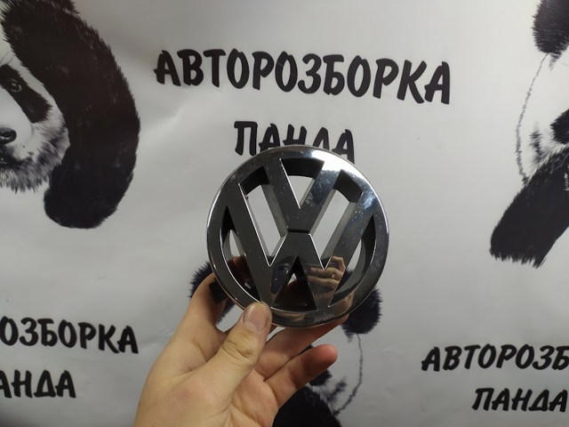 Емблема решітки радіатора 1T0853601 VAG
