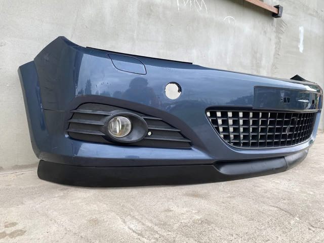 Бампер задній 374339703 OPEL