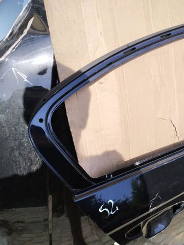 Двері пасажирські задні праві 3AE833056 VAG