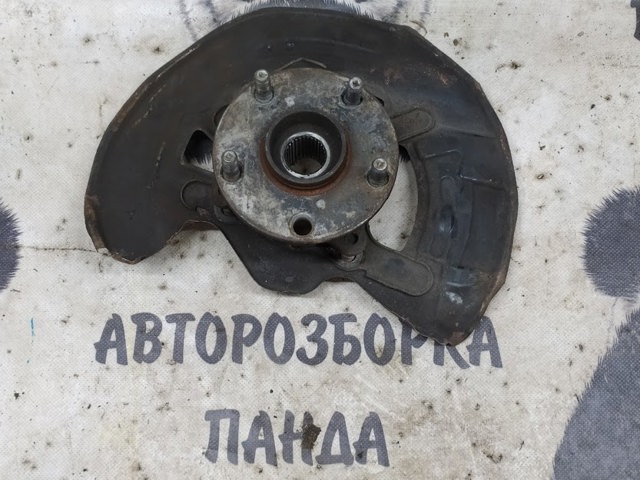 Маточина переднього колеса 4355030011 TOYOTA