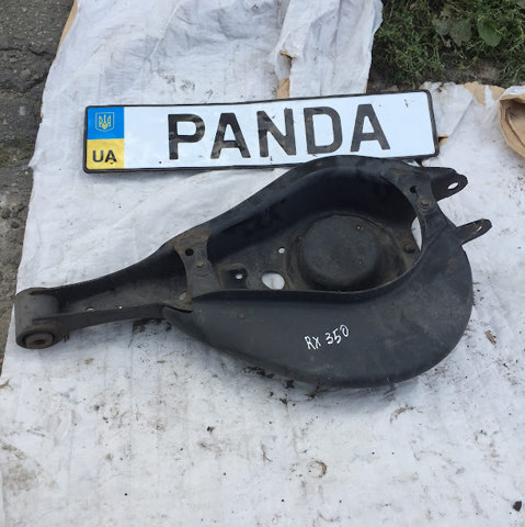 Балансир задній нижній 487300E050 TOYOTA