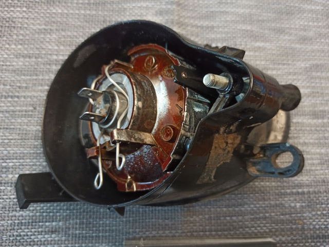 Туманка права 4F0941700 VAG