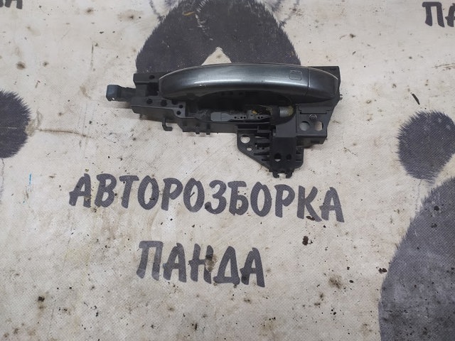 Тримач зовнішньої ручки дверей, задніх лівих 4H0839885 VAG