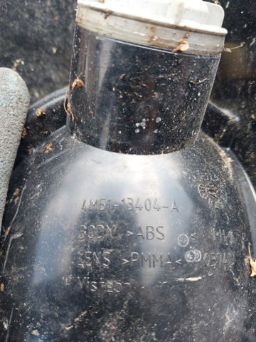 Задні ліхтарі 4M5113404A FORD