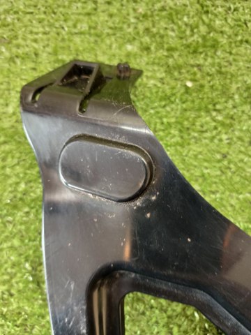 Кронштейн бампера переднього, правий 51117357202 BMW