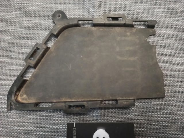 Решітка переднього бампера, ліва 51118062635 BMW