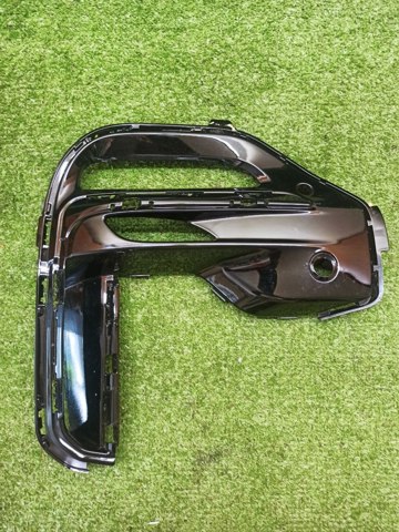 Ободок/окантовка фари противотуманной, правий 51118746240 BMW