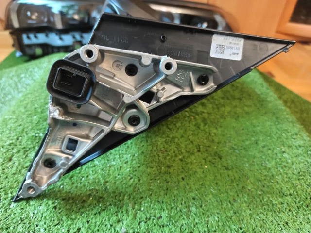 Ліве бічне дзеркало 51168498191 BMW