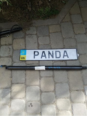 Стійка задніх дверей 51247424415 BMW