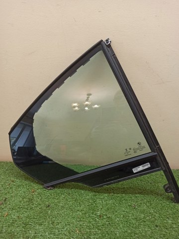 Стукло багажника, праве 51357425084 BMW