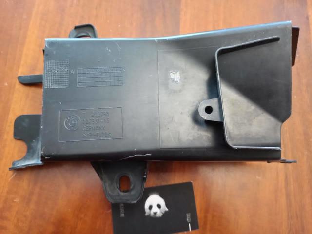 Повітропровід гальмівного диска, правий 51747200798 BMW