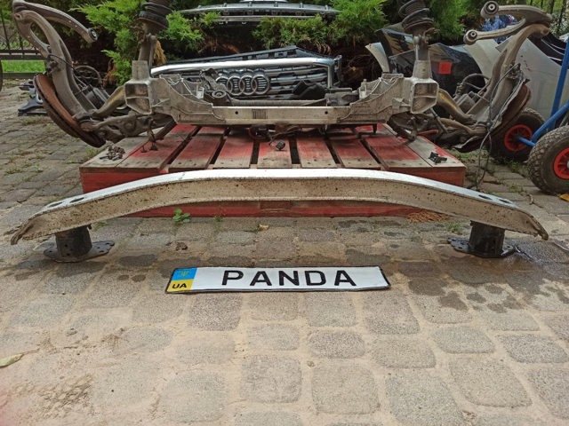 Шина бампера заднього 5217178010 TOYOTA