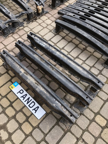 Швелер бампера 5C6807305 VAG