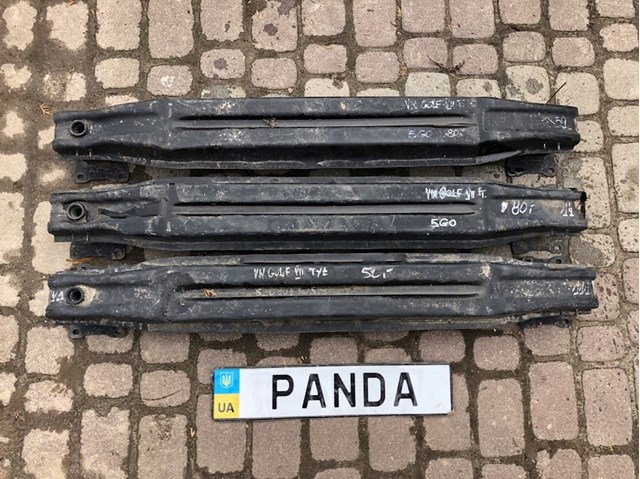 Шина бампера заднього 5G0807305B VAG