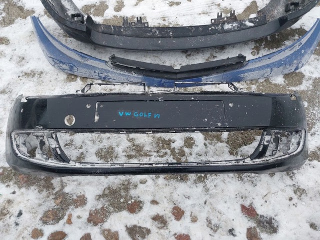 Бампер передній 5K0807221 VAG