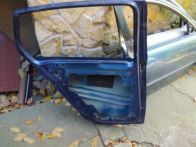 Двері задні Volkswagen Golf VI