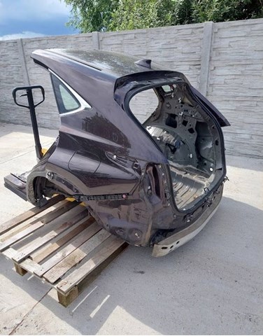 Скло багажного відсіку, праве 6271078010 TOYOTA